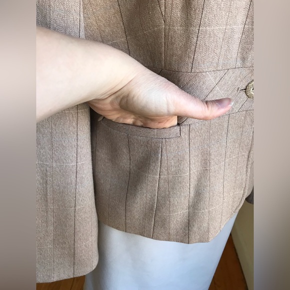 Signature By Larry Levine one Button TanBlazer Chalk Stripe Fabric Jacket SZ 18 - Picture 7 of 16
